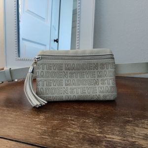 STEVE MADDEN size XL logo belt bag with tassel